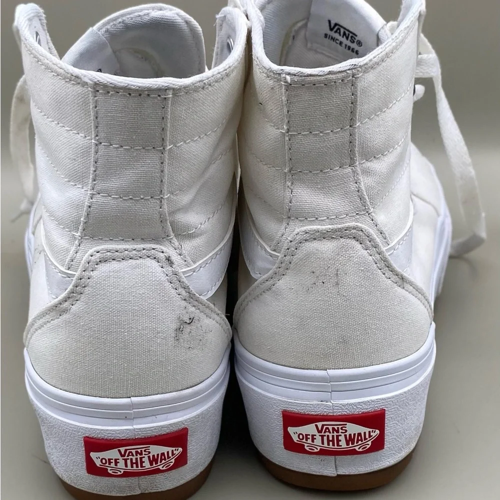 Vans Women’s Sk8-Hi Platform White Gum Sole High Top Skate Sneakers Shoes 7.5 - Picture 4 of 15
